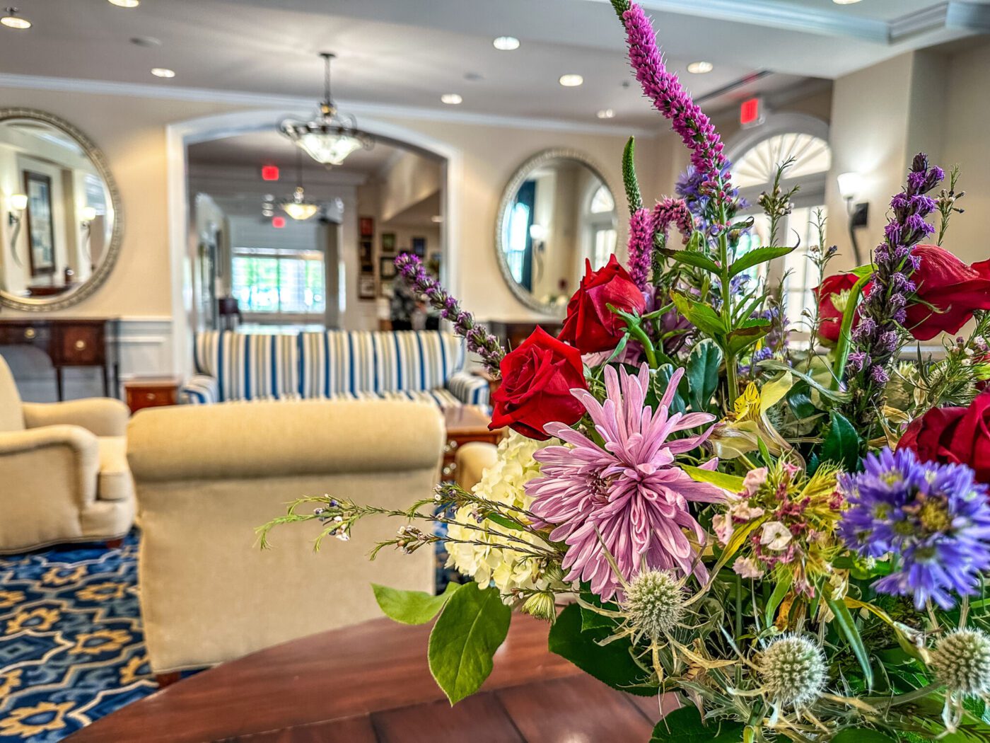 Flowers-at-Boone-Tavern-in-Berea-Kentucky