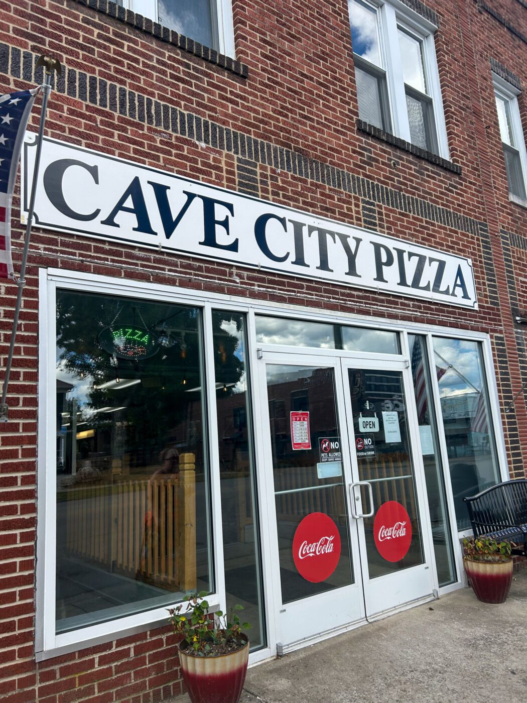 Cave City Pizza, Kentucky