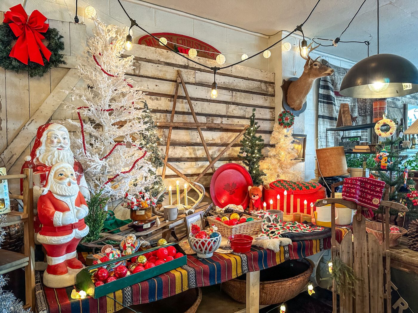 Vintage Christmas decor at The Foxhole, Smiths Grove, Kentucky