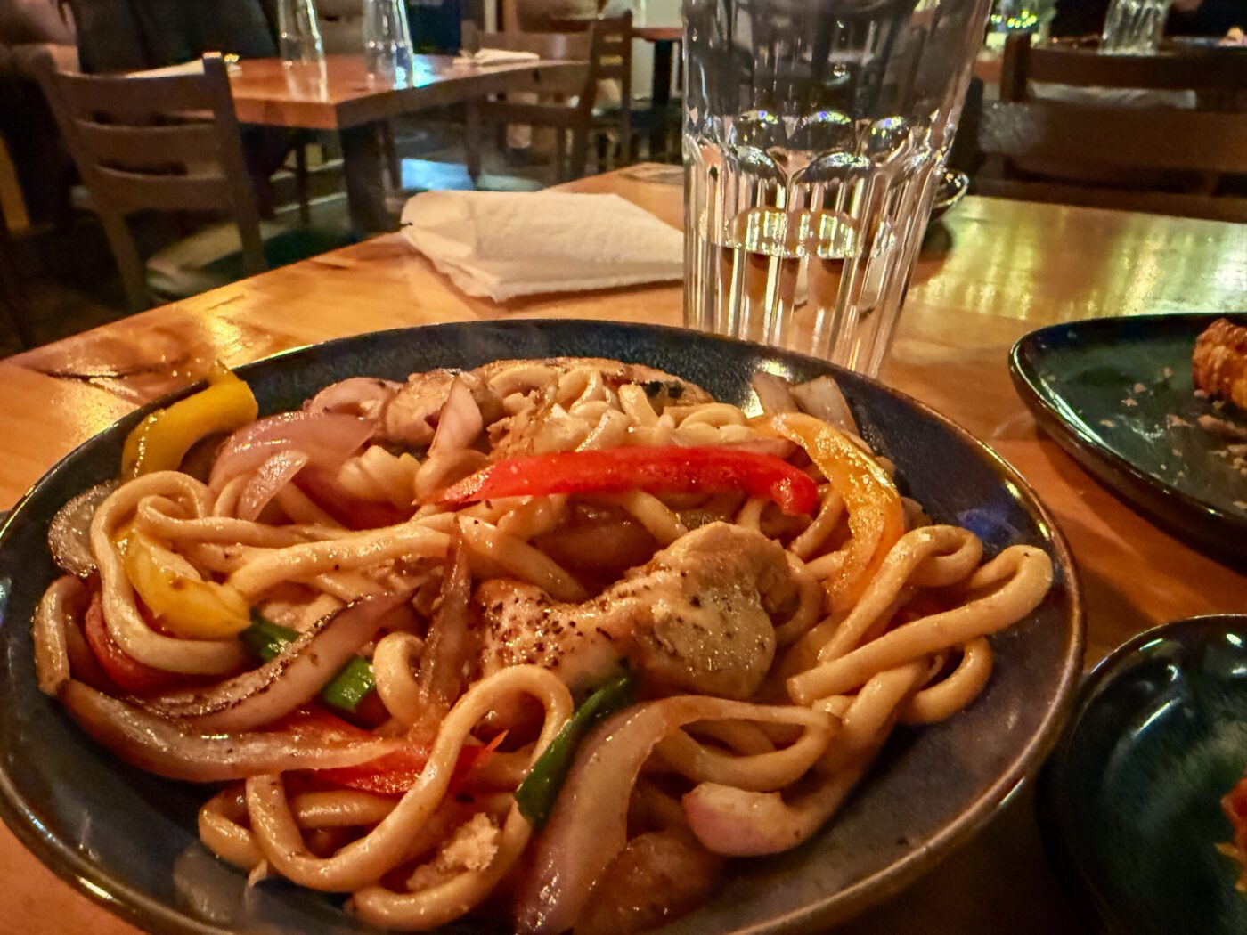 Udon saltado, Dos Mundos, Simpsonville, Kentucky