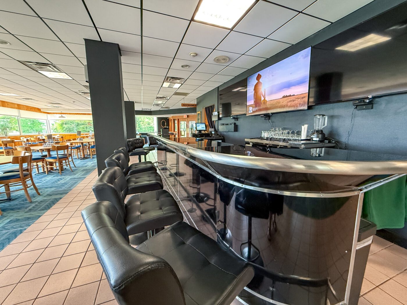 Dining at Kenlake State Resort Park, Kentucky