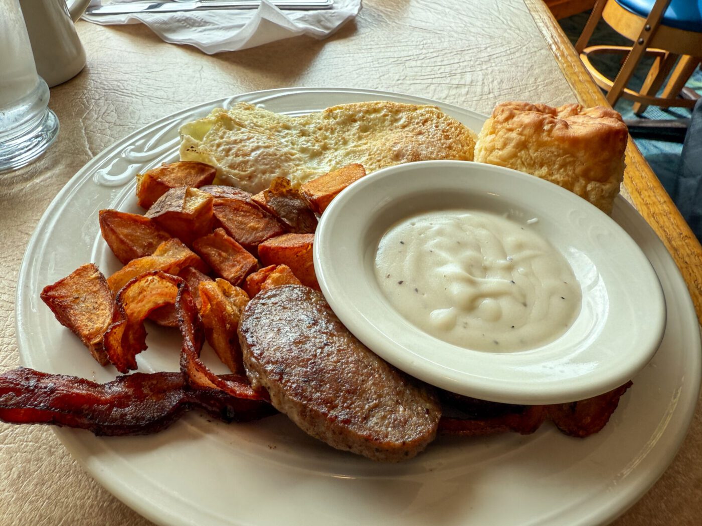 Dining at Kenlake State Resort Park, Kentucky