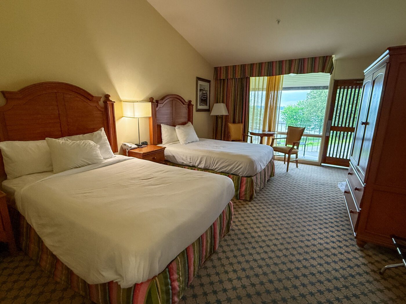 Room, Kentucky Dam Village State Resort Park, Kentucky