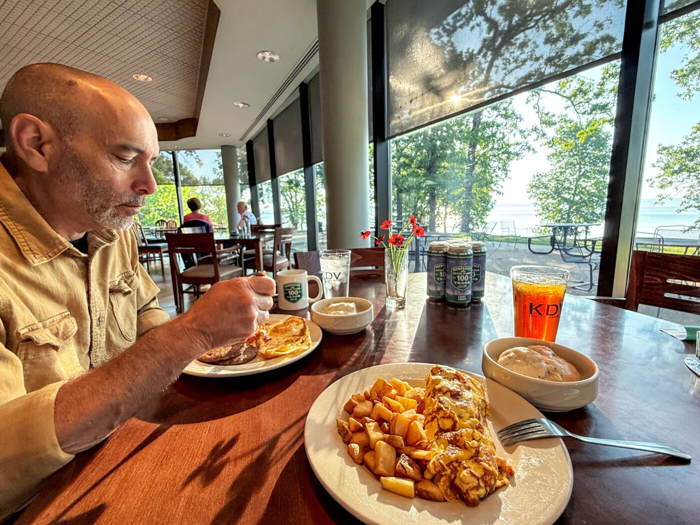 Dining at Kentucky Dam Village State Resort Park, Kentucky