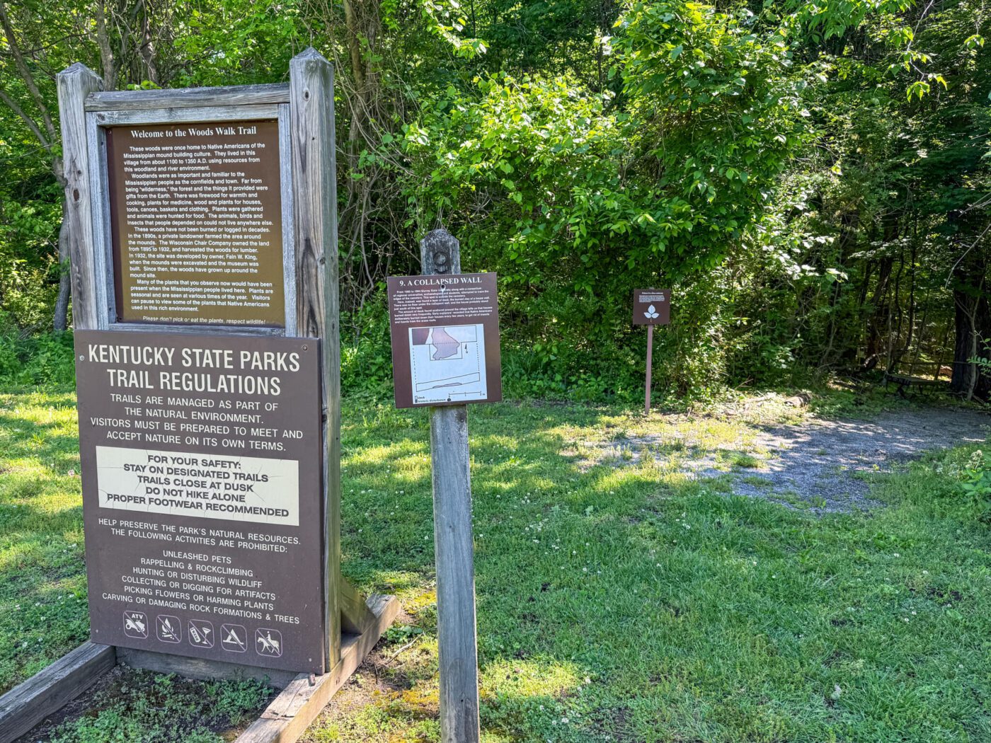 Trail at Wickliffe Mounds State Historic Park, Kentucky